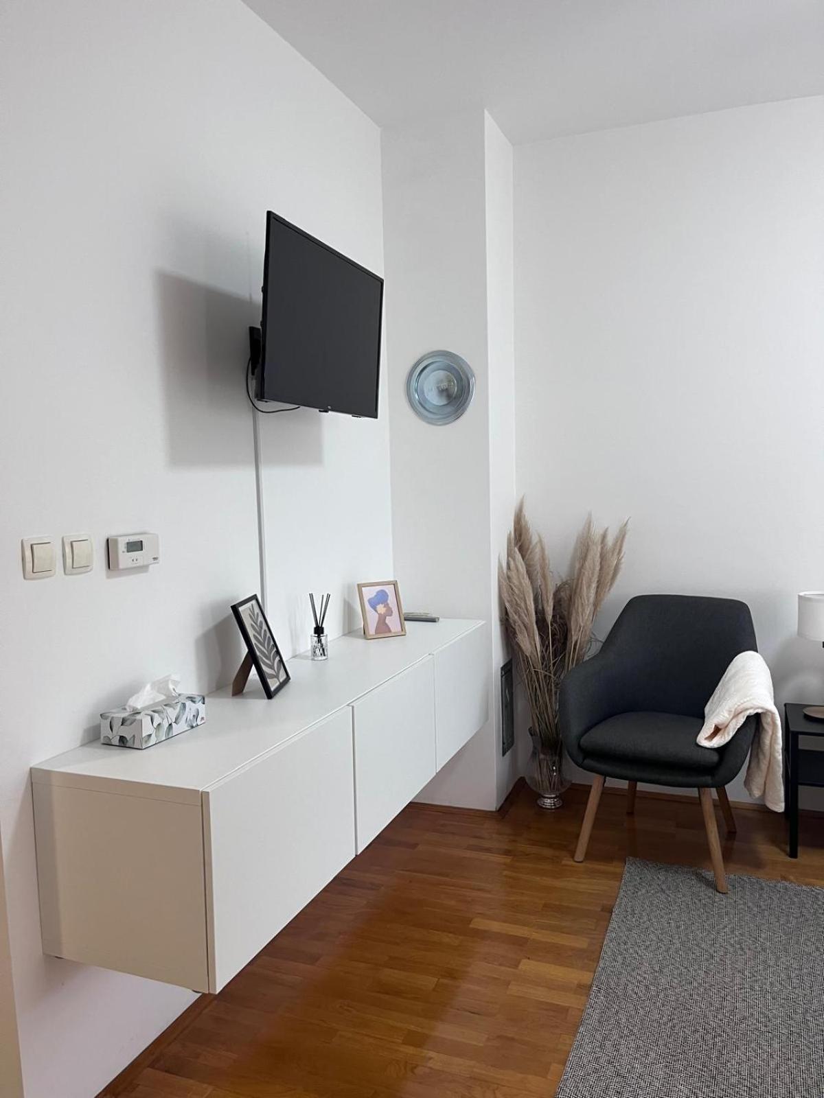 Studio Apartman - Sweet&Little Vrbovec Exterior photo